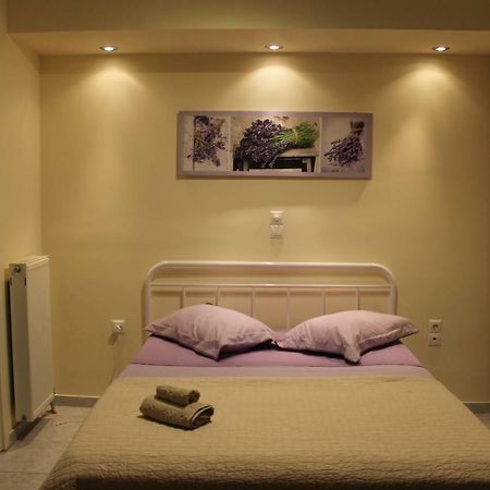 Cozy Studio Apartment In Pireus מראה חיצוני תמונה