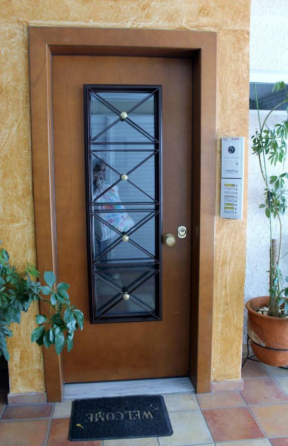 Cozy Studio Apartment In Pireus מראה חיצוני תמונה