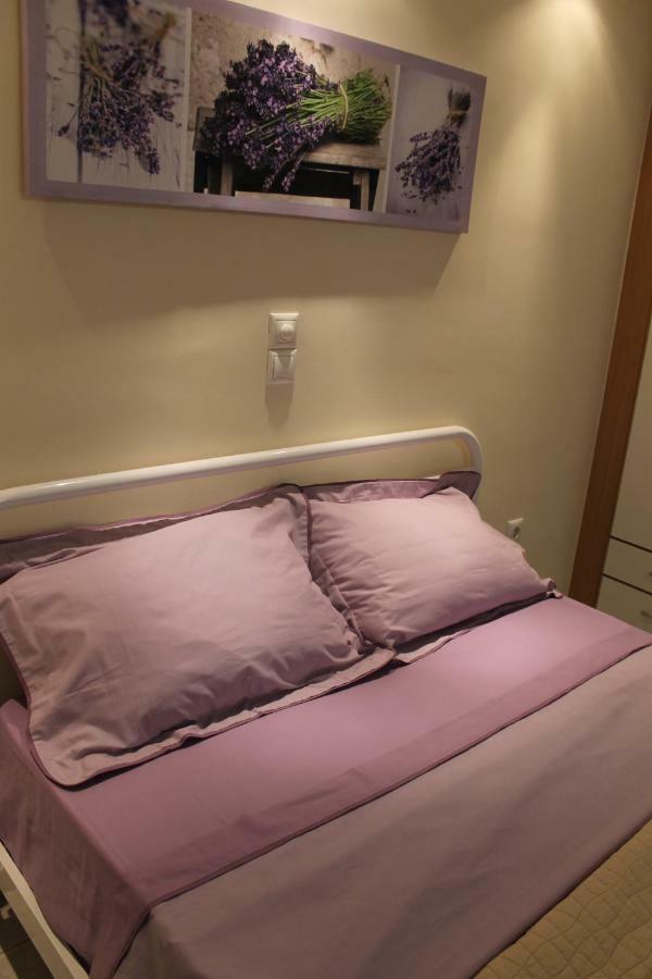 Cozy Studio Apartment In Pireus מראה חיצוני תמונה