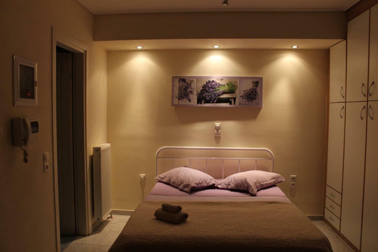 Cozy Studio Apartment In Pireus מראה חיצוני תמונה