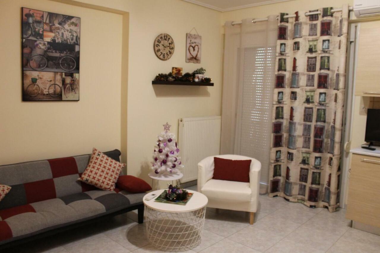 Cozy Studio Apartment In Pireus מראה חיצוני תמונה