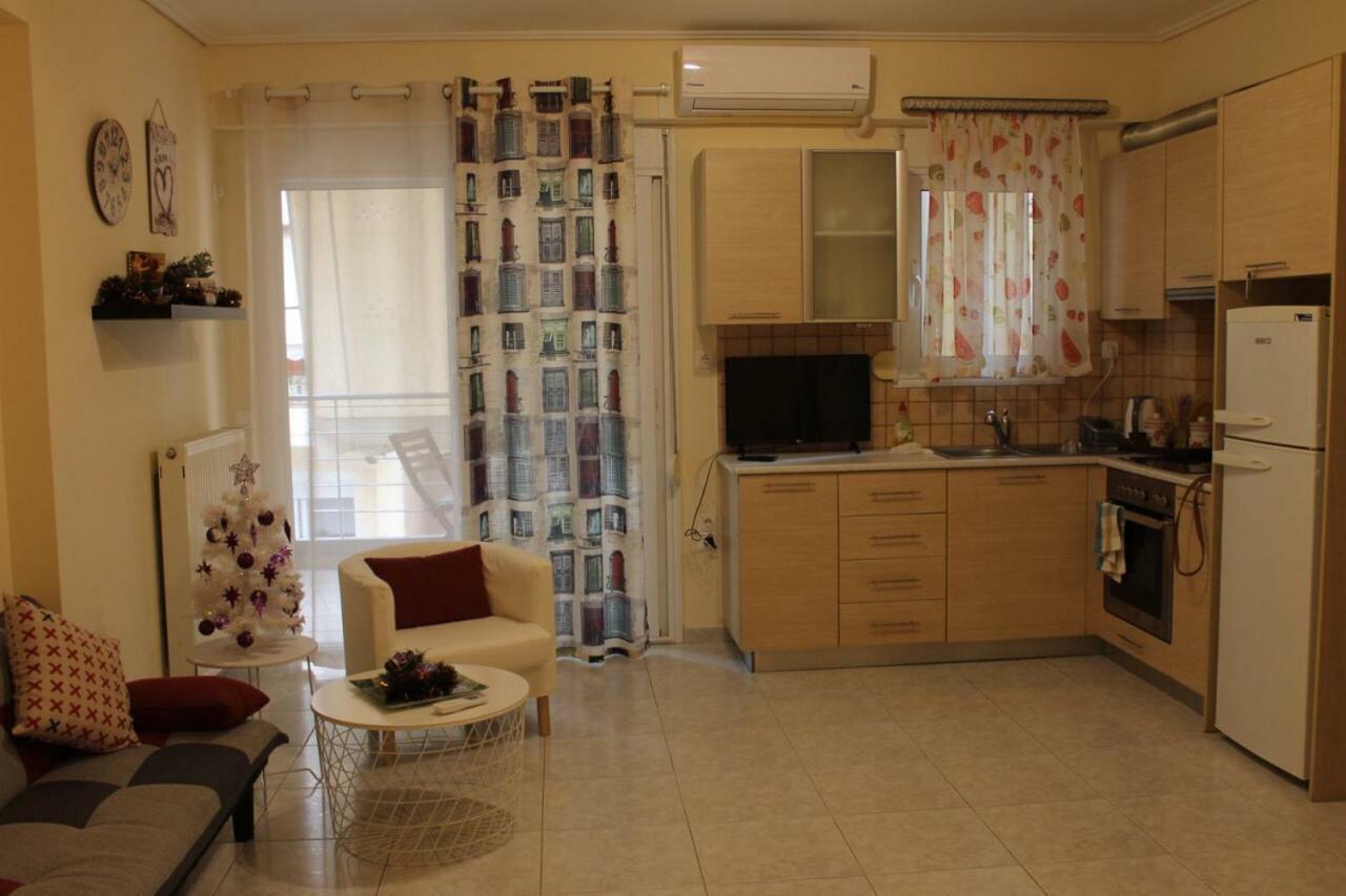 Cozy Studio Apartment In Pireus מראה חיצוני תמונה